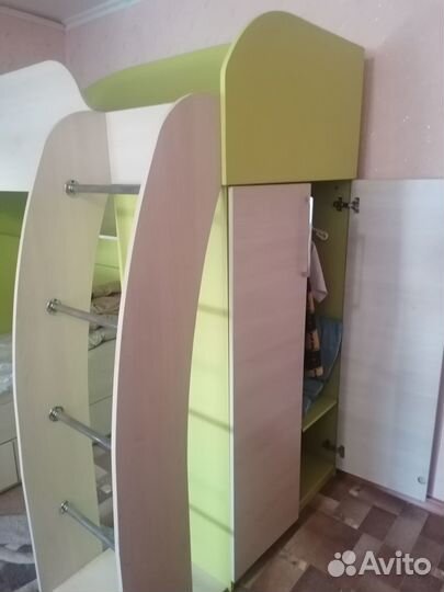 Продам детскую кровать 2х ярусную