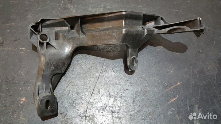 Кронштейн переднего бампера Porsche Cayenne 957