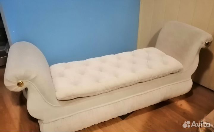 Прикроватный пуф