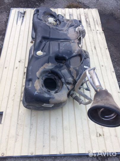 Бензобак Chrysler 300C, Крайслер 300С