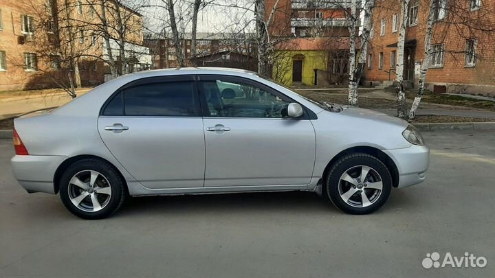 Toyota Corolla 1.5 AT, 2002, 300 000 км