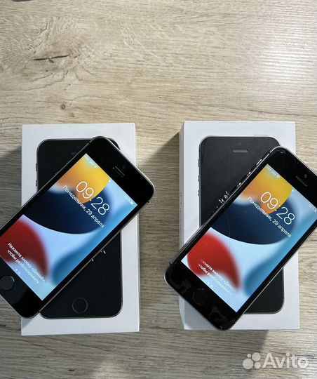 iPhone SE, 32 ГБ