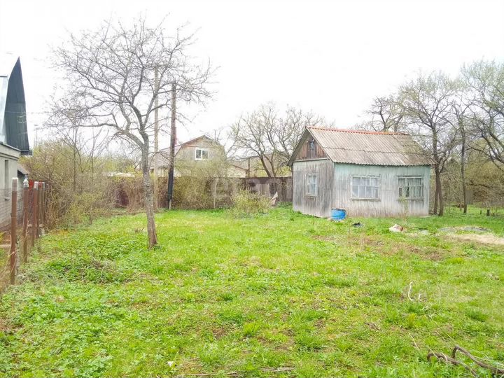 Дача 20 м² на участке 6 сот.