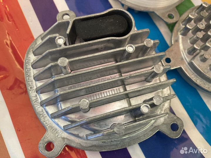 63118496136 BMW G20 1420000424R правый блок