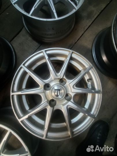 Красивое литье из Японии R 14 4х100