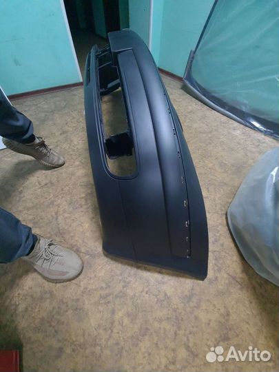 Передний бампер на Volkswagen Passat B5