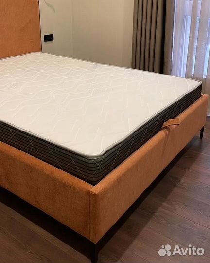 Кровать двухспальная с матрасом + доставка