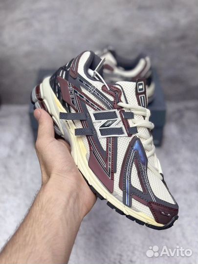 Кроссовки New Balance 1906 lux