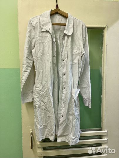 Медицинский халат от 42 по 46р бу с дефектами