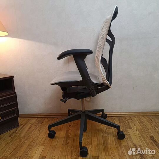 Herman Miller Mirra 2 Made in U.K. кресло компьюте