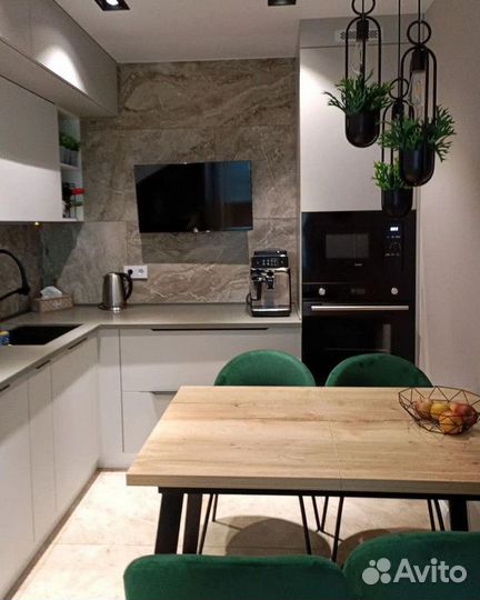 Кухня под потолок