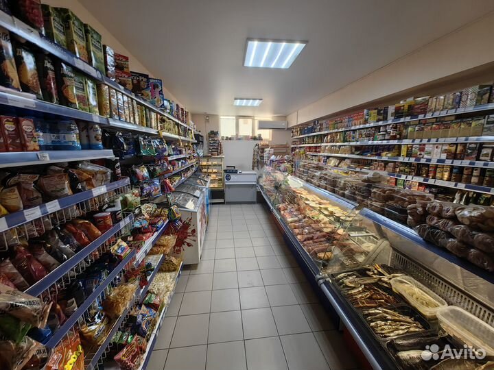 Продается продуктовый магазин в многоэтажном доме