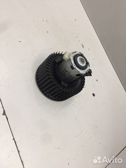 Вентилятор отопителя задний (Kia Mohave)