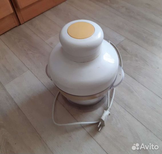 Соковыжималки,чайники, блендер, утюг