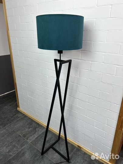 Торшер напольный с абажуром