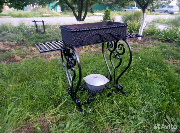 Кованный мангал