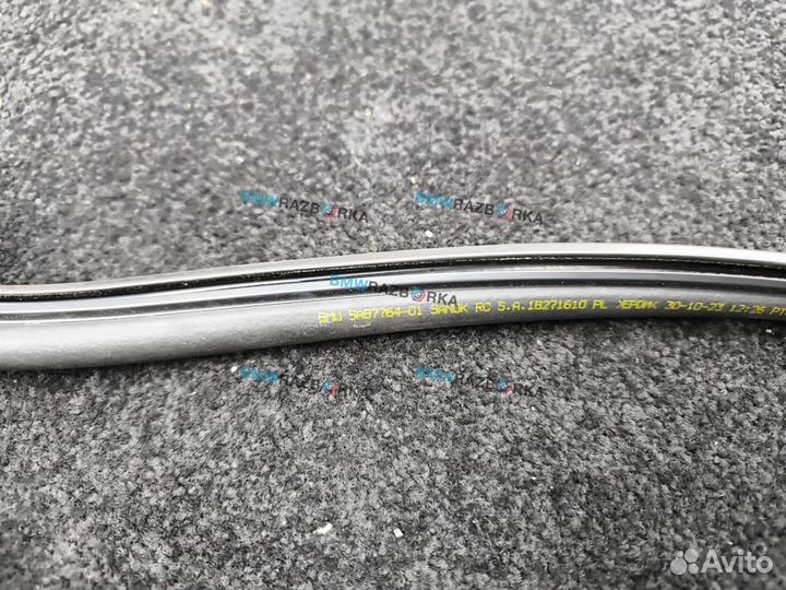 Уплотнитель капота BMW i5 G60 2024 51765A87764
