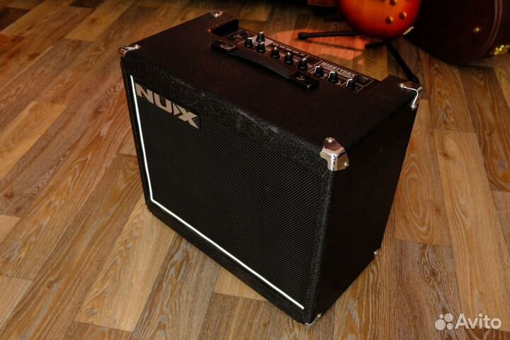 Цифровой комбоусилитель + шнур