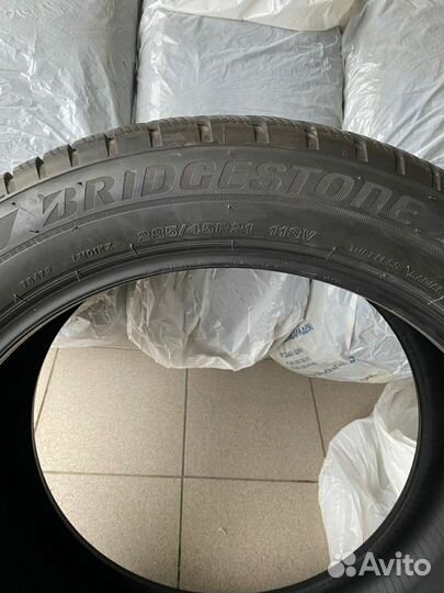 Bridgestone Blizzak LM-001 285/45 R21 113V