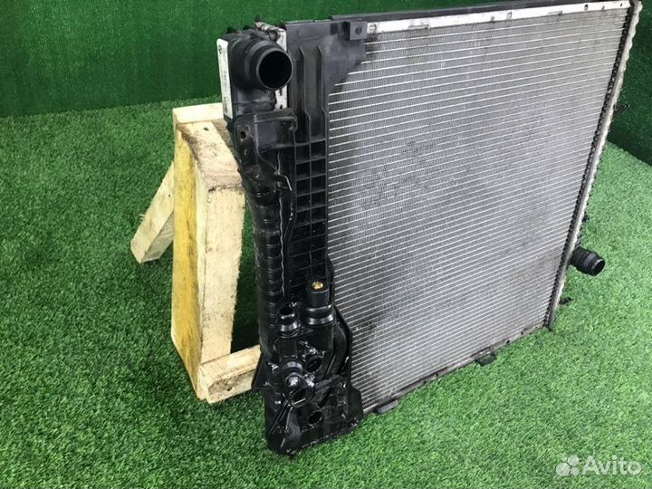 Радиатор охлаждения двигателя Bmw X5 E53 M57D30