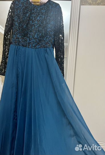 Вечернее платье