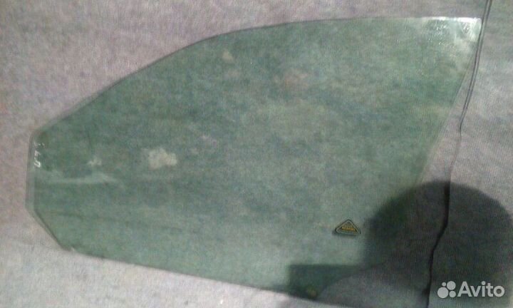 Стекло переднее левое Jaguar S-Type 3.0 1999