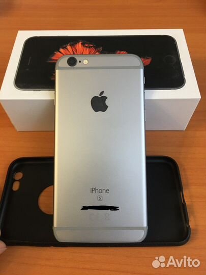 Телефон iPhone