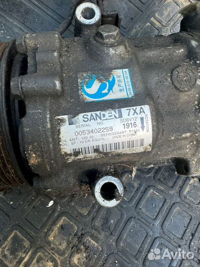 Компрессор кондиционера Volkswagen Polo 5