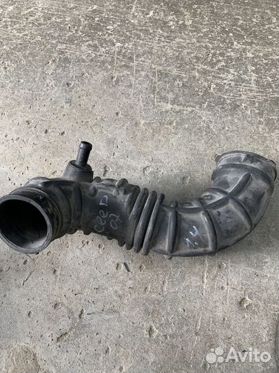 Патрубок воздушного фильтра kia ceed ed