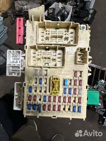 Блок предохранителей Kia Rio 3