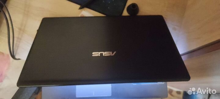 Ноутбук Asus 2012 года