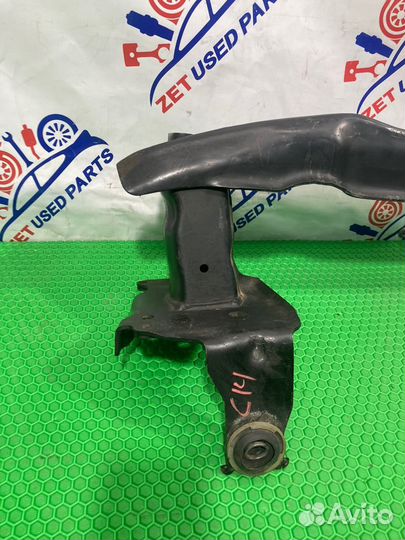 Усилитель бампера передний Volkswagen Touareg 7L6