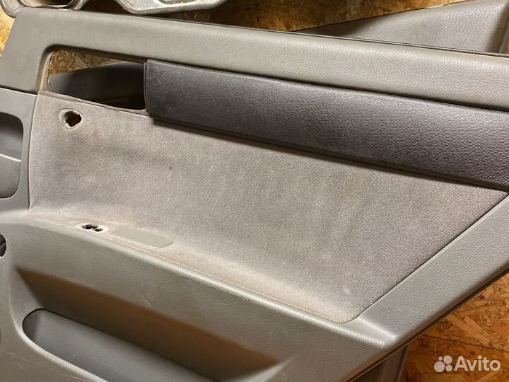 Лачети правые карты дверей