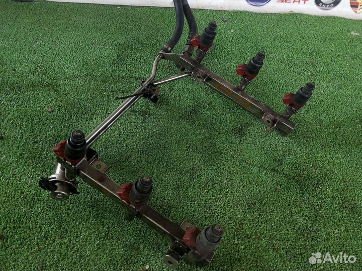 Топливна рампа с форсунками APR 2.8 Audi a4 b5