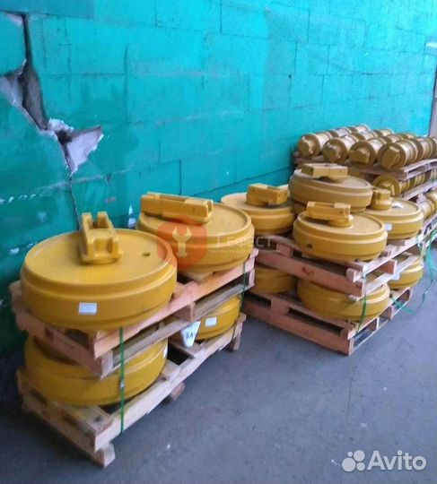 Колесо направляющее PC170LC-10 20Y-30-00640