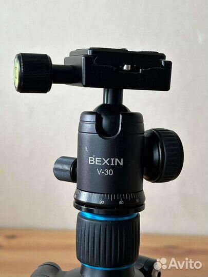 Маленький штатив bexin