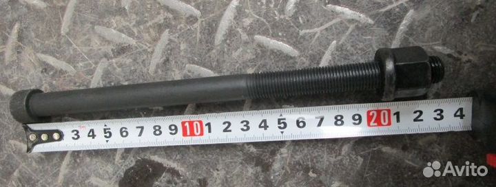 Болт центральный передней рессоры М-14 M-220 Shaan