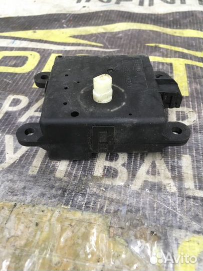 Сервопривод заслонок печки Nissan Qashqai J10 1.6