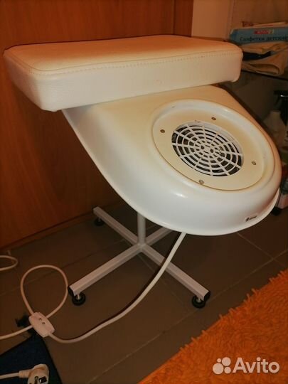 Подставка для педикюра с вытяжкой