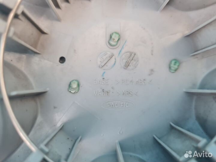 Колпак ступицы колеса Toyota RAV 4 2005-2023