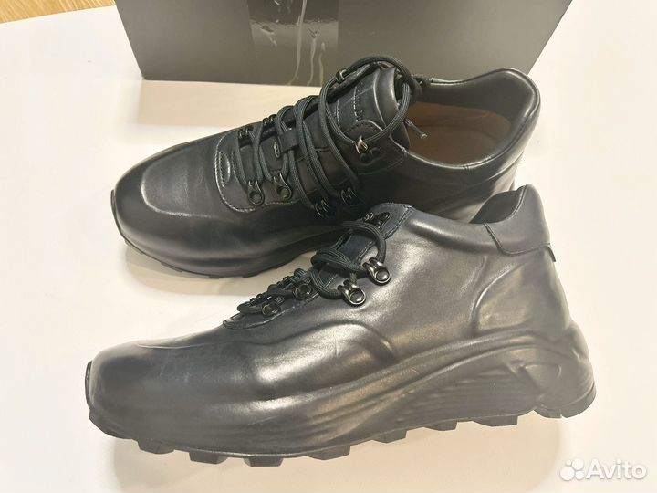 Новые кроссовки maison david