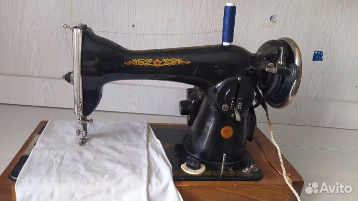 Швейная машина Подольск с электроприводом