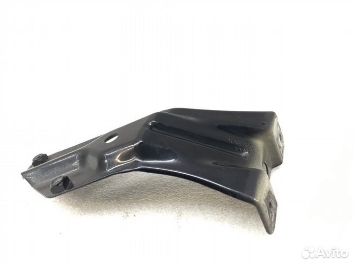 Кронштейн крыла передний правый Volkswagen Golf 6
