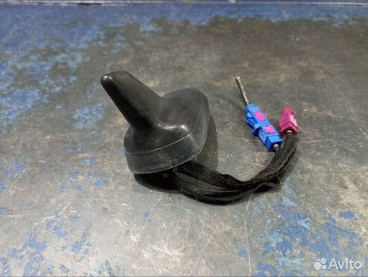 Антенна Audi Q5 8R