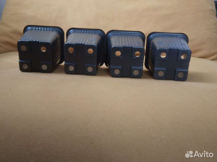 Горшок для цветов 4 штуки