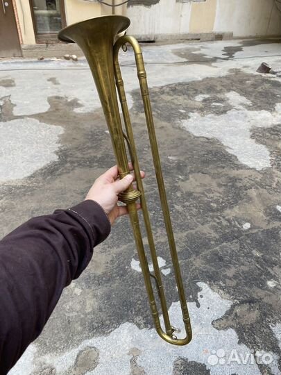 Труба музыкальный инструмент