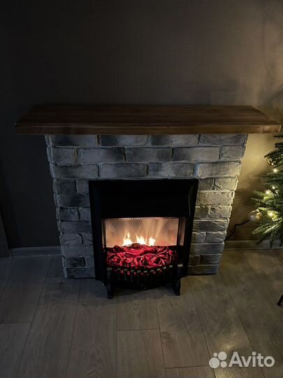 Декоративный камин с имитацией огня
