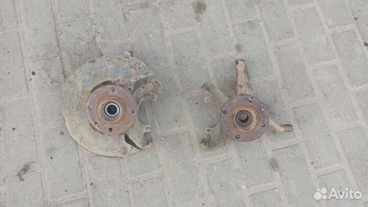 Кулак передний volkswagen golf 2 passat b2 jetta 2