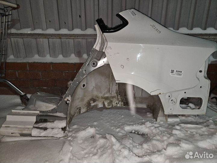 Задняя левая часть кузова