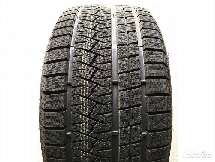 Triangle Trin PL02 245/40 R19 99W